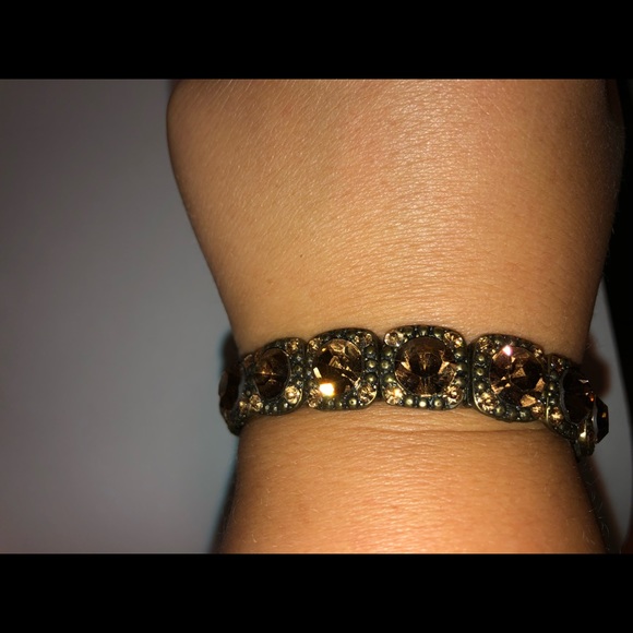 A diamond bracelet - Picture 2 of 3